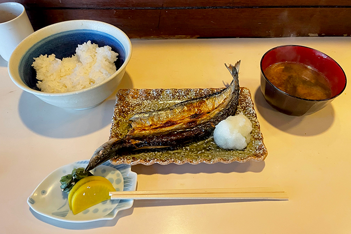 秋刀魚開き定食