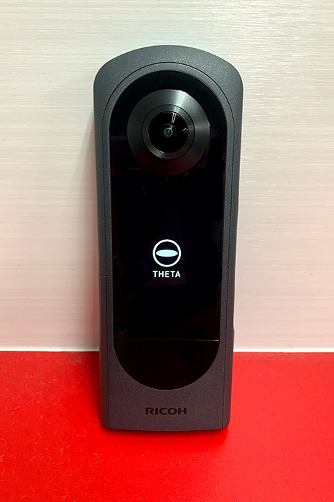 RICOH THETA X